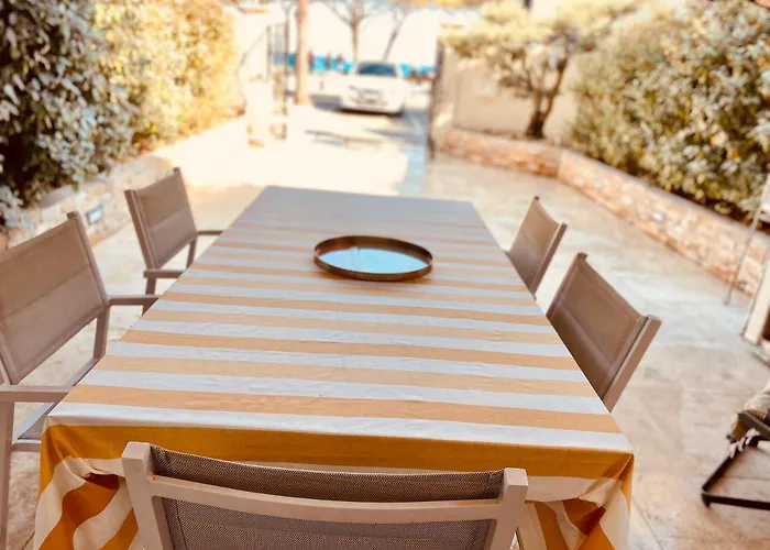 Bord De Apartment *